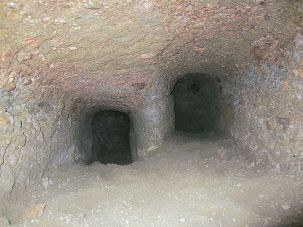 Twin tunnels inexplicably divide within the Great Antrum. Image: oracleofthedead.com.